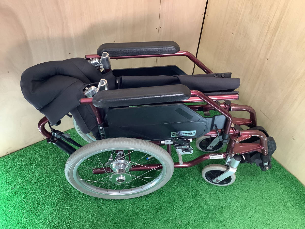 中古品 車椅子№13 自走式 折り畳み式 スイングアウト アーム跳ね上げ ベルト付 車イス安全整備士による点検・整備済 動作確認済